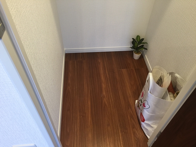 柿の木坂東豊エステート　洋室約6帖収納