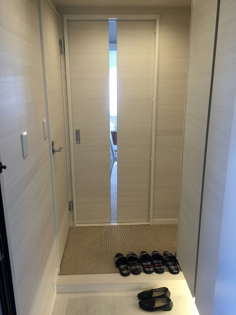 ハウス南経堂　玄関