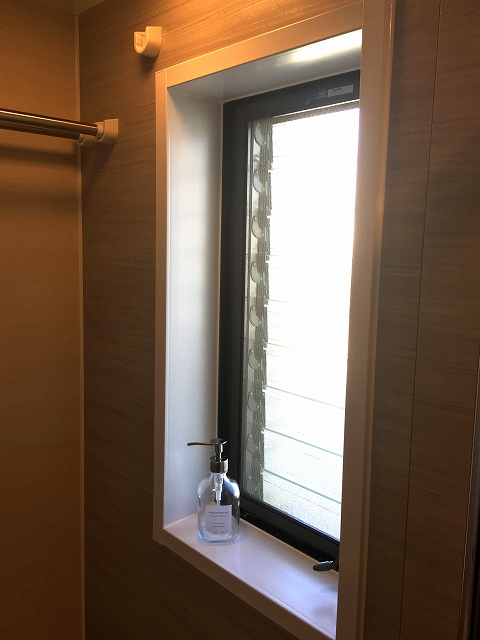 ハウス南経堂　バスルーム窓