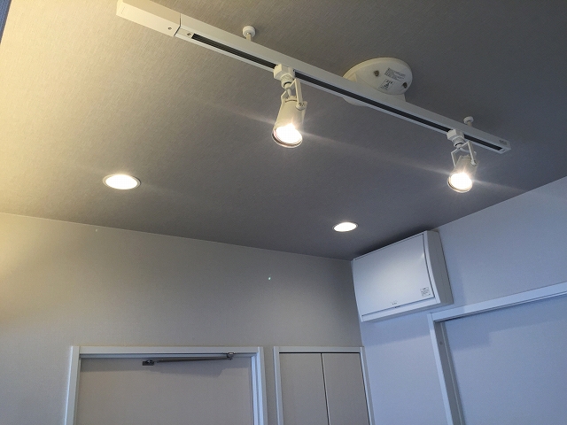 ハウス南経堂　リビングダイニング照明