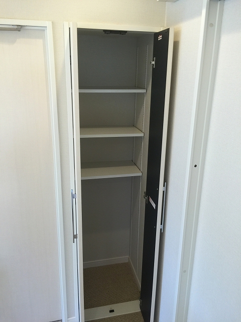 ハウス南経堂　リビングダイニング収納