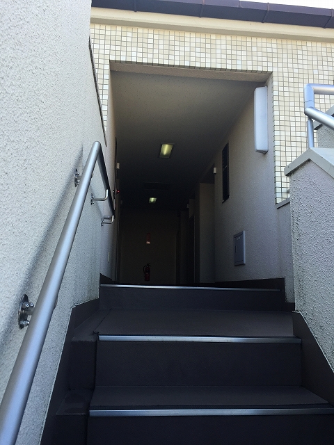 ハウス南経堂　階段