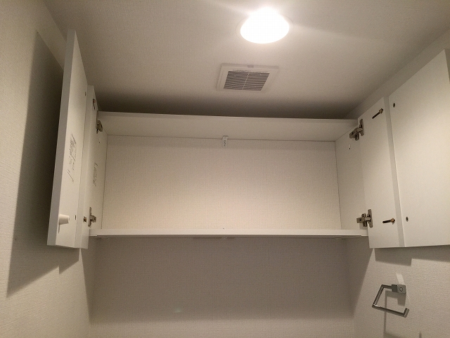 赤堤スカイマンション　トイレ収納