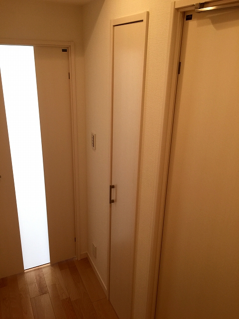 赤堤スカイマンション　廊下収納