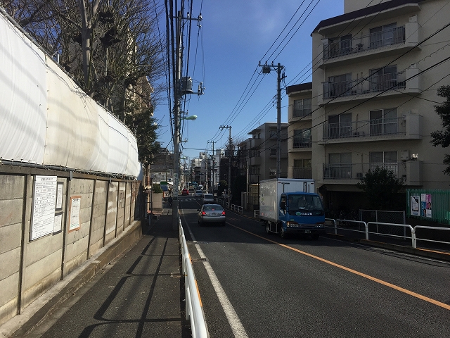 赤堤スカイマンション　前面道路