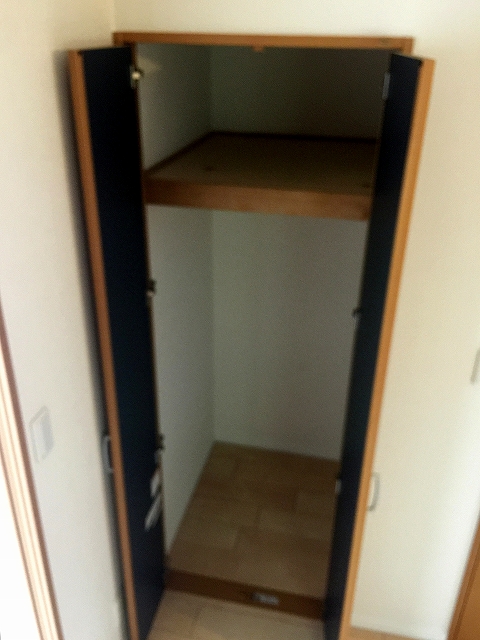 ル・リオン中野坂上　ダイニングキッチン収納