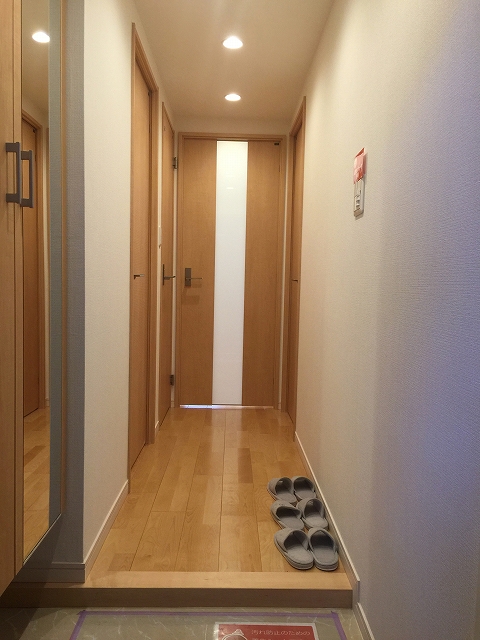 中野方南町グランドハイツ　玄関