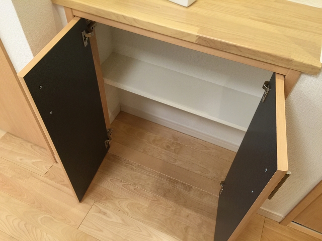 中野方南町グランドハイツ　リビングダイニングキッチン電話台