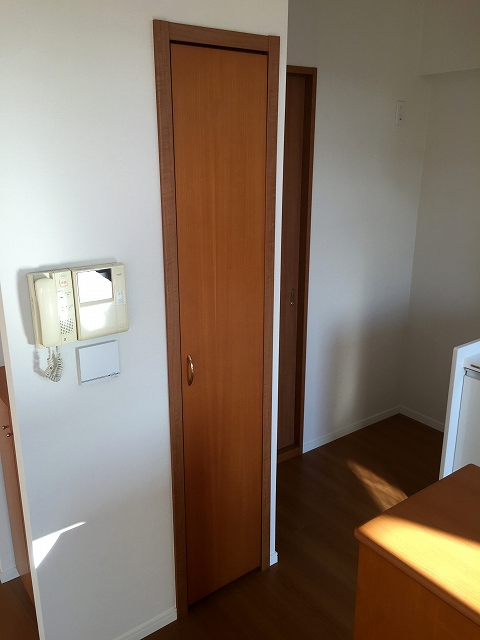 マイキャッスル高井戸　リビングダイニング収納