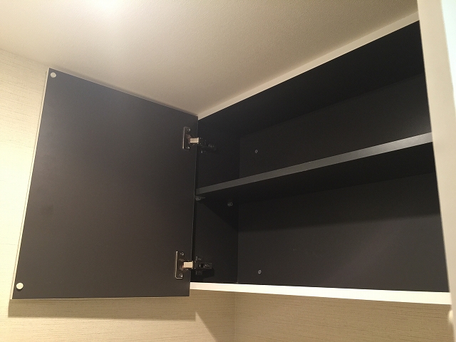 ファミール太子堂　トイレ収納