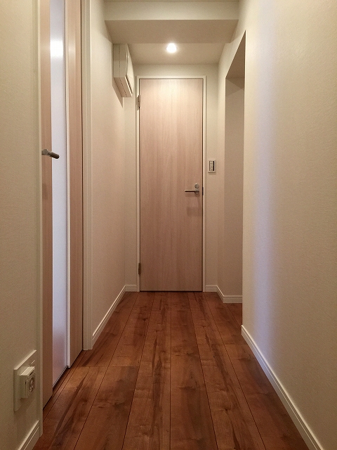 クレッセント池尻大橋　廊下