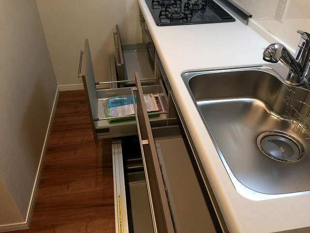 クレッセント池尻大橋　キッチン