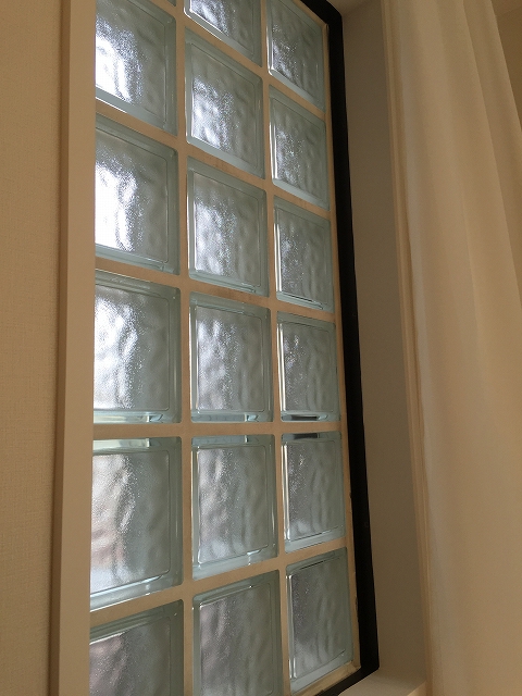 クレッセント池尻大橋　洋室約6.1帖窓