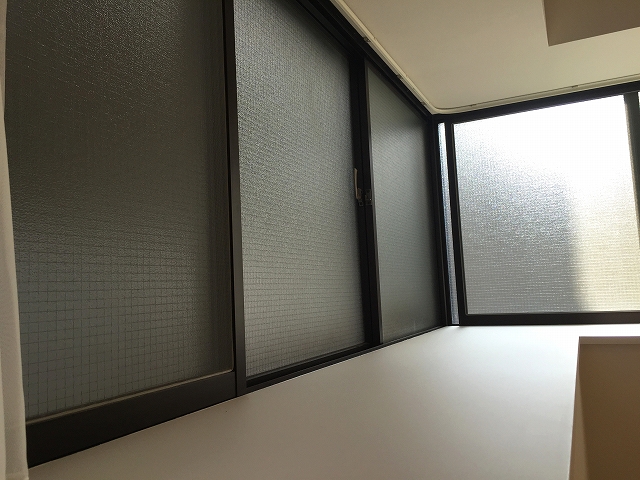 クレッセント池尻大橋　洋室約6.1帖窓