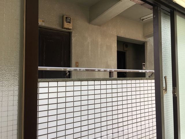 クレッセント池尻大橋　洋室約6.1帖窓