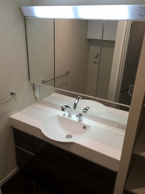 クレッセント池尻大橋　洗面台