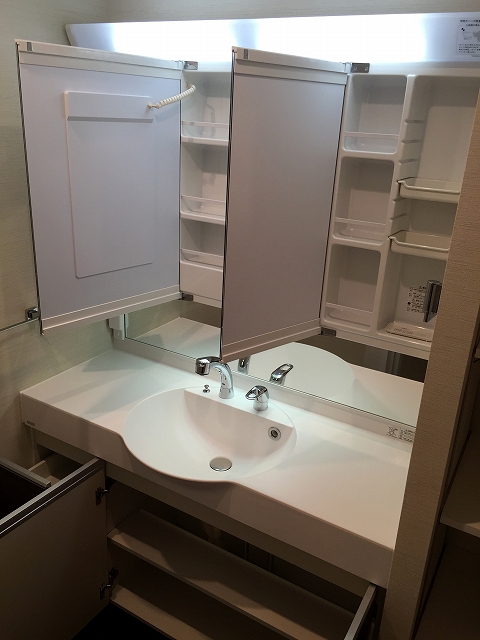 クレッセント池尻大橋　洗面台