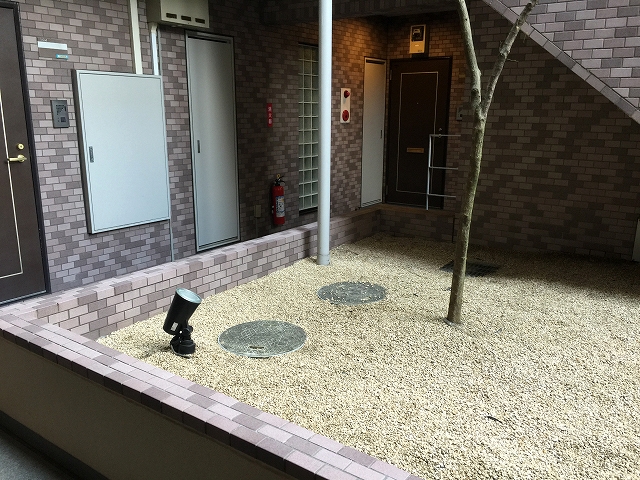 クレッセント池尻大橋　吹き抜け