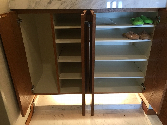 ガーデンコート世田谷赤堤　シューズボックス