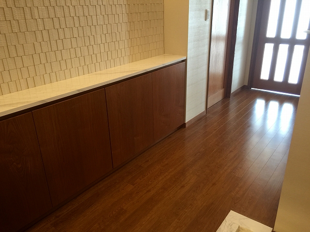 ガーデンコート世田谷赤堤　廊下収納