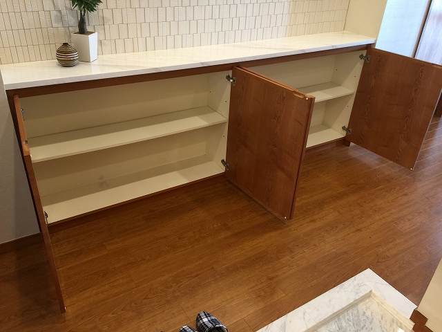 ガーデンコート世田谷赤堤　廊下収納