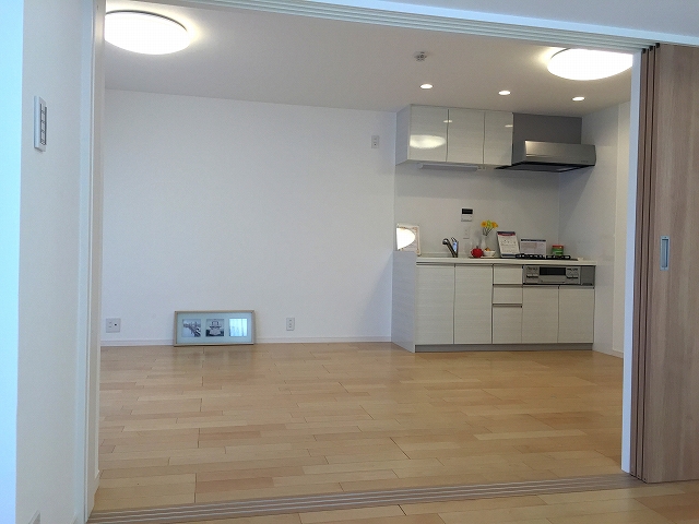 荻窪武蔵野マンション　南側洋室