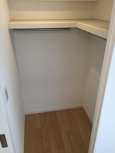 荻窪武蔵野マンション　南側洋室収納