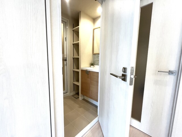 秀和幡ヶ谷レジデンス 洗面室