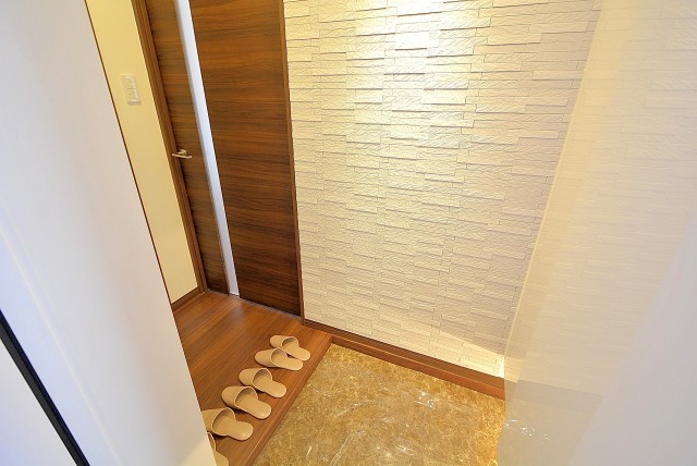 クレッセント池尻大橋 玄関