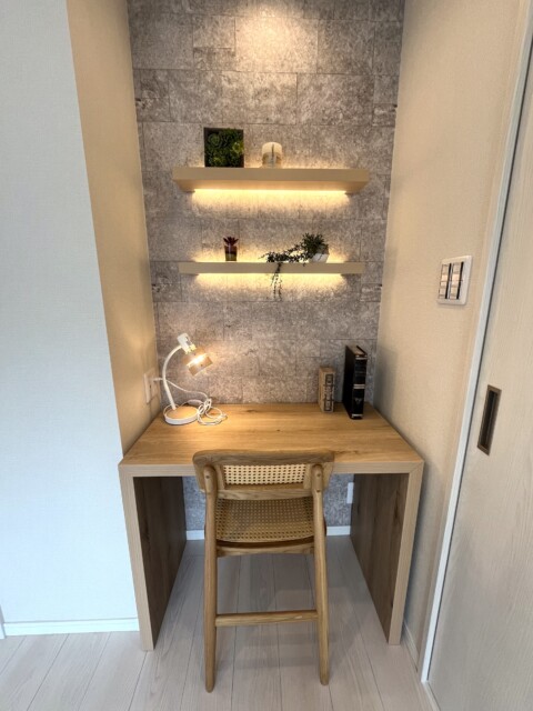 秀和幡ヶ谷レジデンス 洋室