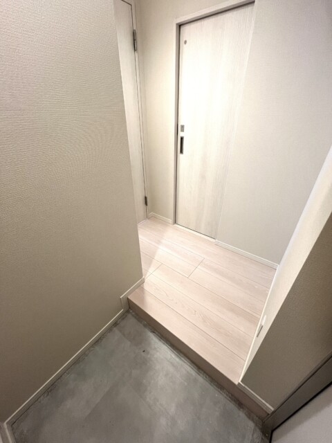 秀和幡ヶ谷レジデンス 玄関廊下