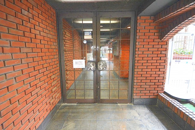 ライオンズマンション上北沢502号室　エントランス (9)