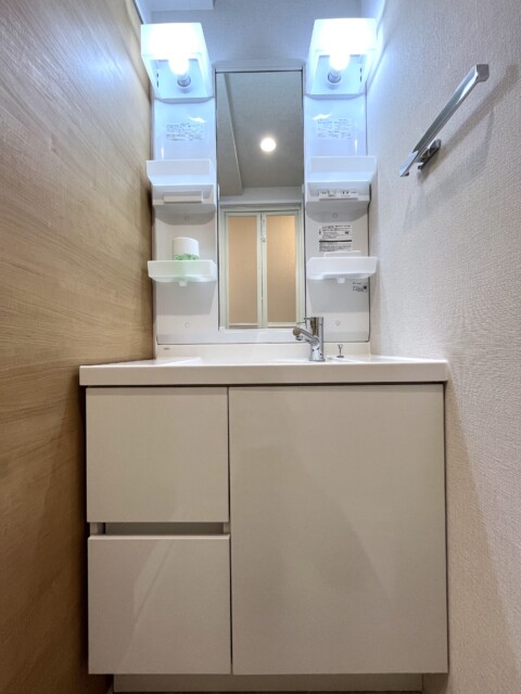 秀和幡ヶ谷レジデンス 洗面室