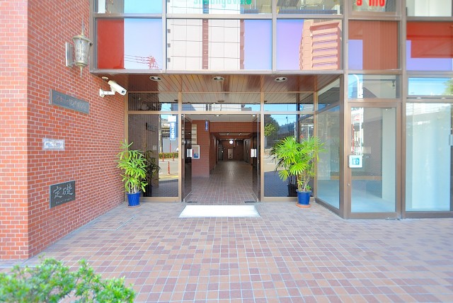 ストークメイジュ エントランス