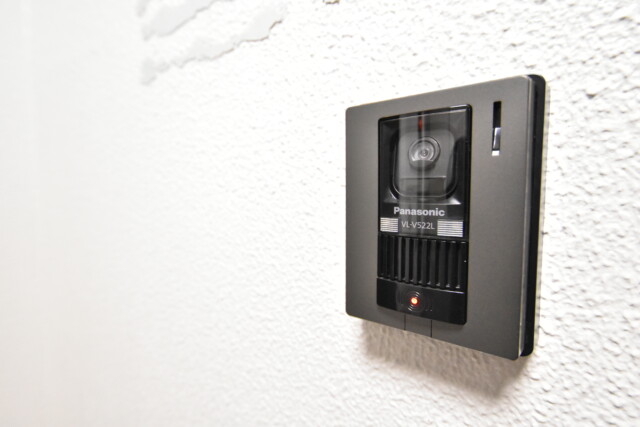 菱和パレス若松町 玄関