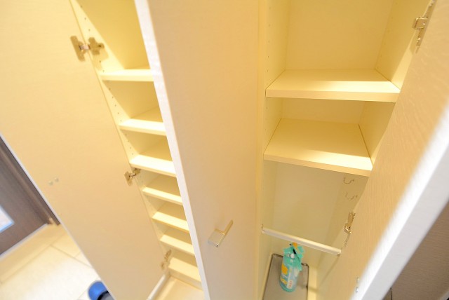 クオリア神南フラッツ 玄関