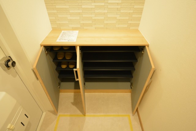 日興初台スカイマンション 玄関