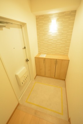 日興初台スカイマンション 玄関