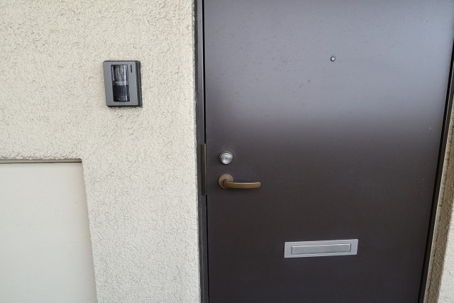 ライオンズマンション初台 玄関