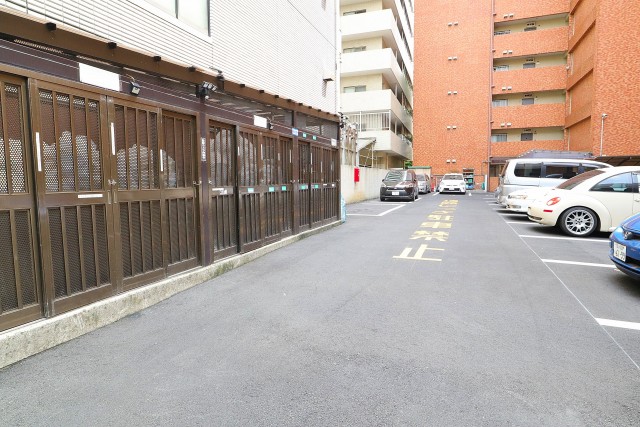 ライオンズマンション初台 ゴミ置場