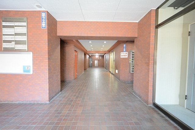 ストークメイジュ エントランス