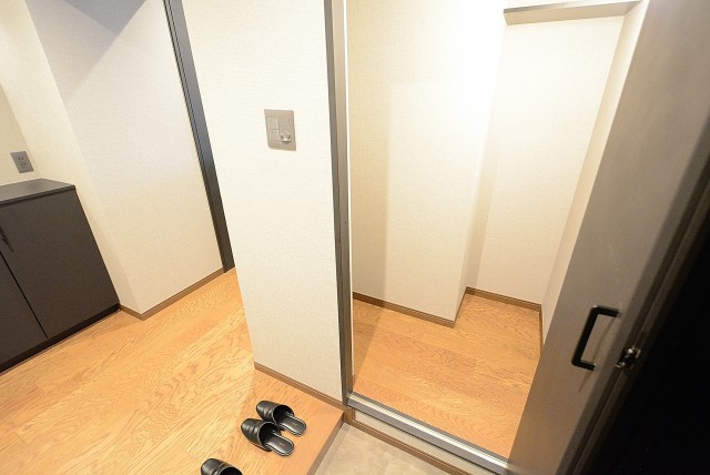 ストークメイジュ 玄関