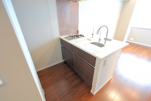 クオリア神南フラッツ キッチン