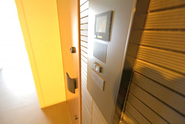 クオリア神南フラッツ 玄関