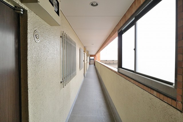 ライオンズマンション初台 玄関