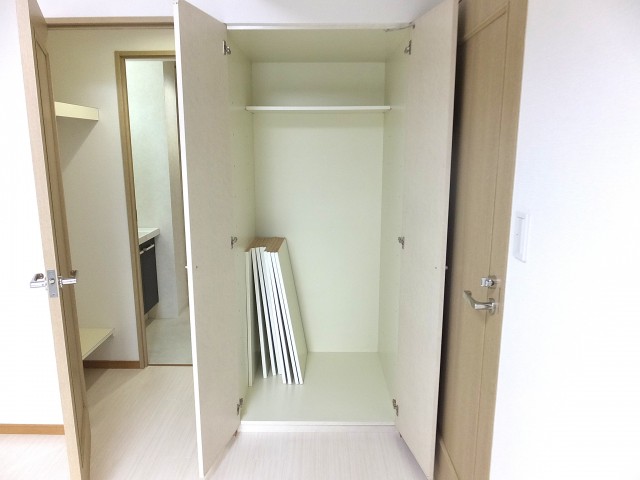 藤和シティスクエア三田ノースウィング　洋室クローゼット