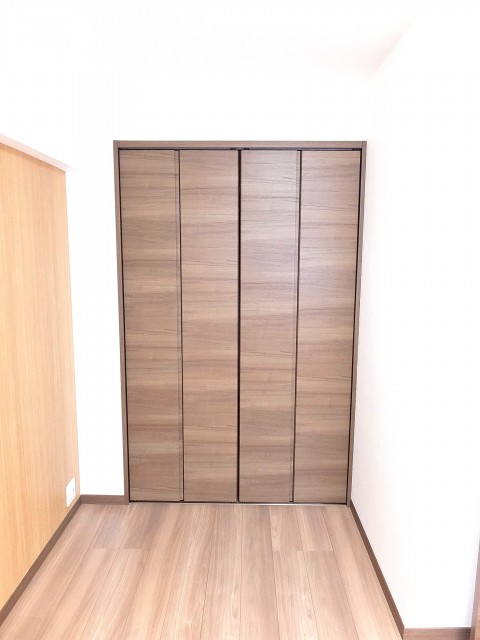 六本木ハイツ　洋室1