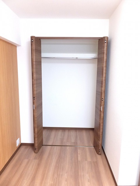 六本木ハイツ　洋室1