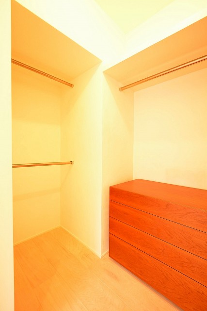 日興パレス白金　5.8帖のベッドルームWIC