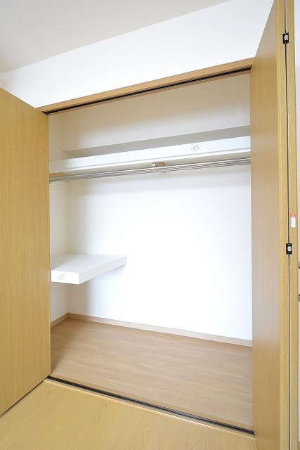 フラット田園調布　6.2帖のベッドルームクローゼット